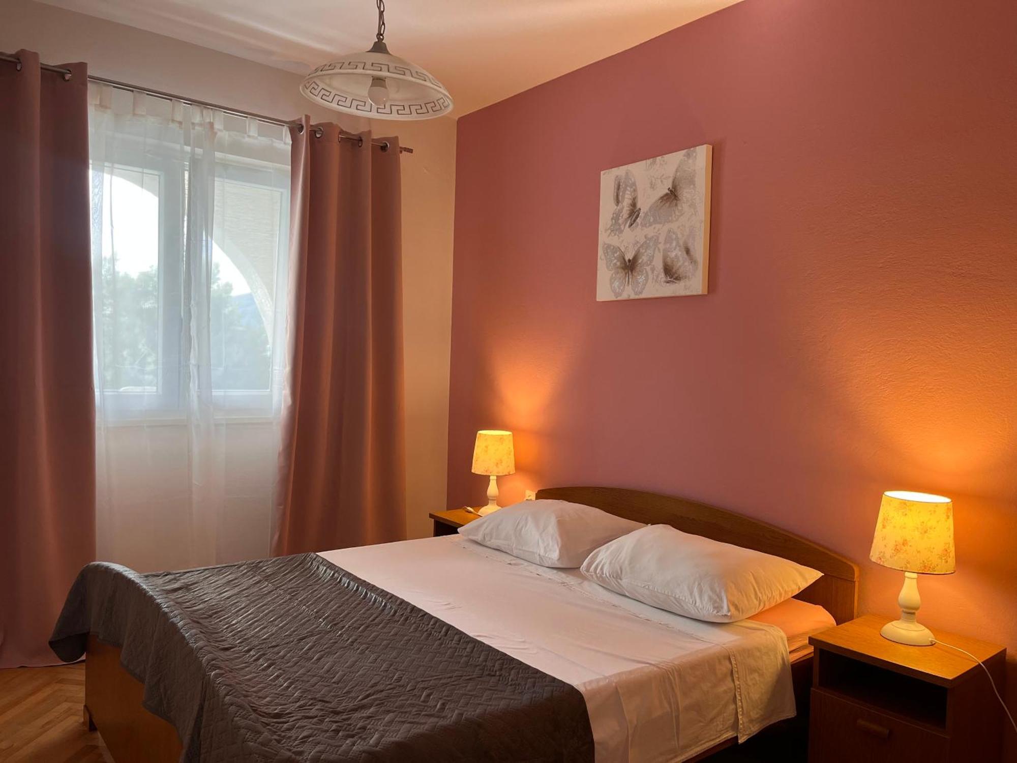 Apartments Villa Mirella 20 M From The Sea - Free Parking Trogir Extérieur photo